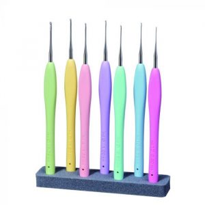 set de 7 crochet de couleurs : vert, jaune, rose, violet, anis, bleu, fuchsia