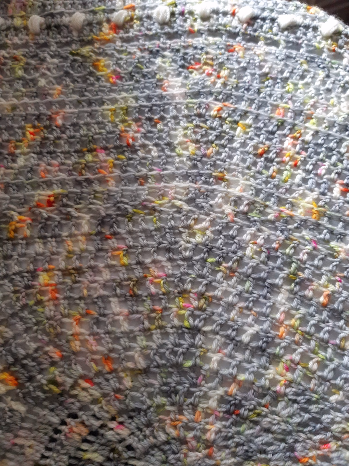 Patron au crochet Châle Totoro à la poursuite des noiraudes – Image 7
