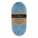 La palette bleus clairs du Scheepjes Catona regroupe 12 coloris harmonieux dans un coton mercerisé doux, brillant et certifié EN71-3. Disponible en trois grammages — 50g, 25g et 10g — pour t'adapter à tous tes projets, du grand ouvrage aux petites touches multicolores.