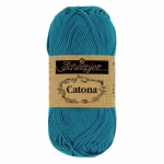 La palette bleus foncés du Scheepjes Catona regroupe 13 coloris harmonieux dans un coton mercerisé doux, brillant et certifié EN71-3. Disponible en trois grammages — 50g, 25g et 10g — pour t'adapter à tous tes projets, du grand ouvrage aux petites touches multicolores.