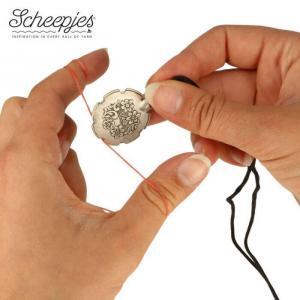 Coupe fil Scheepjes pendentif avec cordon