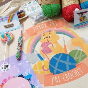 Tote bag coloris naturel représentant un chat et des pelotes