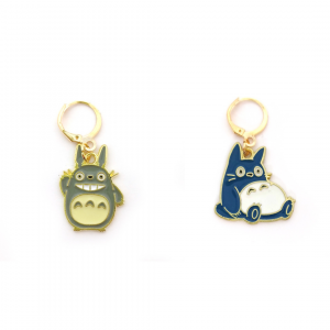 Plonge dans l'univers féerique de Mon Voisin Totoro avec nos Marqueurs de Maille. Parfaits pour organiser tes projets de crochet et de tricot avec style !