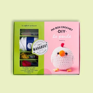 Découvre Ma Box Crochet DIY - La Poule : un kit crochet complet avec fils, crochet, rembourrage et livret illustré. Idéal pour débuter le crochet !