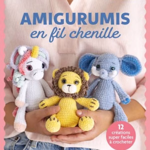 Découvre Amigurumis en fil chenille 12 créations super faciles à crocheter d’Anaëlle Tanniou. 12 modèles adorables en fil chenille, avec explications pas à pas, photos, astuces et conseils pour débuter le crochet tout en douceur.