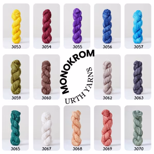 Écheveau Monokrom Fingering fil mérinos : fil fingering en mérinos extrafin superwash, teint à la main, nuances subtiles et élégantes. Idéal pour vêtements et accessoires.