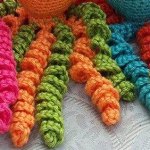 Pull crochet rigide : peut-on vraiment éviter l’effet carton ?