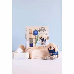 Découvre le kit crochet labrador Ryo le Labrador : un coffret complet pour crocheter un chien amigurumi et l’exposer dans un décor. Kit crochet créatif avec matériel inclus. 🧶