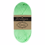 La palette verts clairs du Scheepjes Catona regroupe 14 coloris harmonieux dans un coton mercerisé doux, brillant et certifié EN71-3. Disponible en trois grammages — 50g, 25g et 10g — pour t'adapter à tous tes projets, du grand ouvrage aux petites touches multicolores.