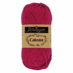 La palette roses profonds - rouges du Scheepjes Catona regroupe 15 coloris harmonieux dans un coton mercerisé doux, brillant et certifié EN71-3. Disponible en trois grammages — 50g, 25g et 10g — pour t'adapter à tous tes projets, du grand ouvrage aux petites touches multicolores.