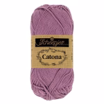 La palette violets du Scheepjes Catona regroupe 12 coloris harmonieux dans un coton mercerisé doux, brillant et certifié EN71-3. Disponible en trois grammages — 50g, 25g et 10g — pour t'adapter à tous tes projets, du grand ouvrage aux petites touches multicolores.