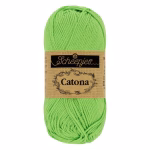 La palette verts clairs du Scheepjes Catona regroupe 14 coloris harmonieux dans un coton mercerisé doux, brillant et certifié EN71-3. Disponible en trois grammages — 50g, 25g et 10g — pour t'adapter à tous tes projets, du grand ouvrage aux petites touches multicolores.