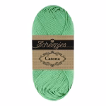 La palette verts foncés du Scheepjes Catona regroupe 14 coloris harmonieux dans un coton mercerisé doux, brillant et certifié EN71-3. Disponible en trois grammages — 50g, 25g et 10g — pour t'adapter à tous tes projets, du grand ouvrage aux petites touches multicolores.
