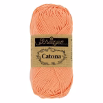 La palette oranges - corail du Scheepjes Catona regroupe 13 coloris harmonieux dans un coton mercerisé doux, brillant et certifié EN71-3. Disponible en trois grammages — 50g, 25g et 10g — pour t'adapter à tous tes projets, du grand ouvrage aux petites touches multicolores.