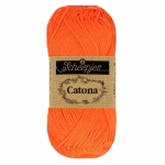 La palette oranges - corail du Scheepjes Catona regroupe 13 coloris harmonieux dans un coton mercerisé doux, brillant et certifié EN71-3. Disponible en trois grammages — 50g, 25g et 10g — pour t'adapter à tous tes projets, du grand ouvrage aux petites touches multicolores.