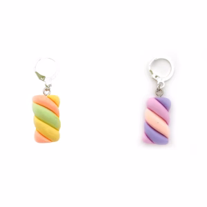 Marqueurs de maille bonbon guimauve : 2 coloris torsadés pastel en résine pour crocheter et tricoter avec douceur. Kawaii, légers et irrésistibles !