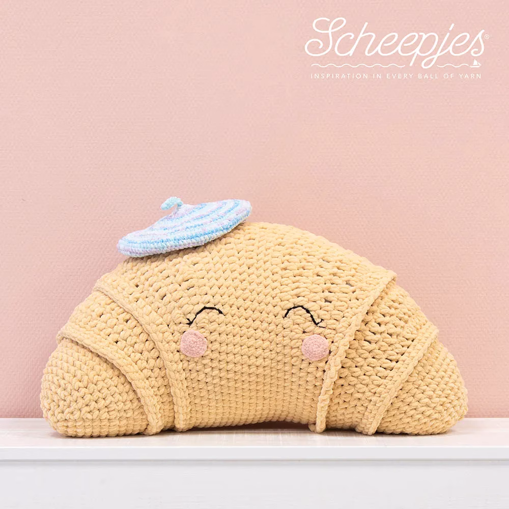 Le fil chenille Scheepjes Big Darling est ultra doux et super épais : 150 g, 90 m, 32 coloris. Parfait pour amigurumis XXL, coussins et déco cosy. Craque !