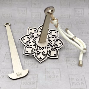 Porte-pelote de poignet Iris Kainor pour garder ta pelote toujours à portée de main